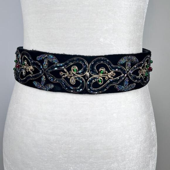 VINTAGE Women's Black Beaded Embroidered Velvet Belt